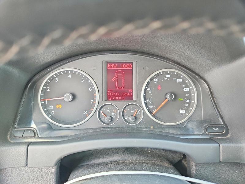 2009 Volkswagen Tiguan VIN WVGBV75N39W521811 COPART salvage auction — NORMAL WEAR, TX - CERT OF TITLE-REBUILT SALVAGE, sold $825 on 2026-07-14 (photo 9)