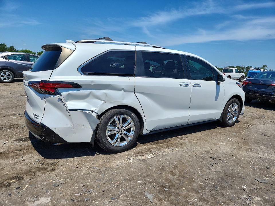 2022 Toyota Sienna VIN 5TDESKFC4NS060915 COPART salvage auction — REAR END, Va - Cert Of Title - Salvage, sold $16,800 on 2026-07-29 (photo 3)
