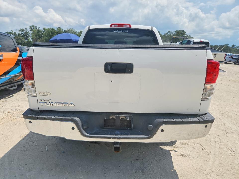 2012 Toyota VIN 5TFFY5F15CX121165 COPART salvage auction — MINOR DENT/SCRATCHES, FL - CERTIFICATE OF TITLE, sold $3,800 on 2026-07-28 (photo 6)