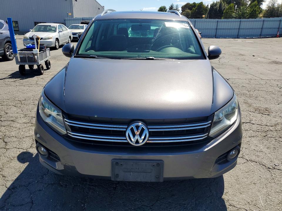 2013 Volkswagen Tiguan VIN WVGAV7AX1DW547741 COPART salvage auction — MECHANICAL, CA - DIS/DLR/EXP ONLY CLEAN TITLE, sold $600 on 2026-07-24 (photo 5)