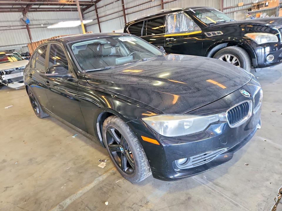 2013 BMW 3 series VIN WBA3B1C50DK128427 COPART salvage auction — MECHANICAL, Fl - Certificate Of Title, sold $475 on 2026-08-05 (photo 4)
