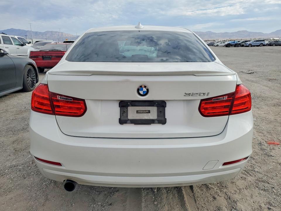 2015 BMW 3er VIN WBA3B1C53FK140817 COPART salvage auction — MINOR DENT/SCRATCHES, Nv - Cert Of Title-Rebuilt Total Lo, sold $1,250 on 2026-07-23 (photo 6)