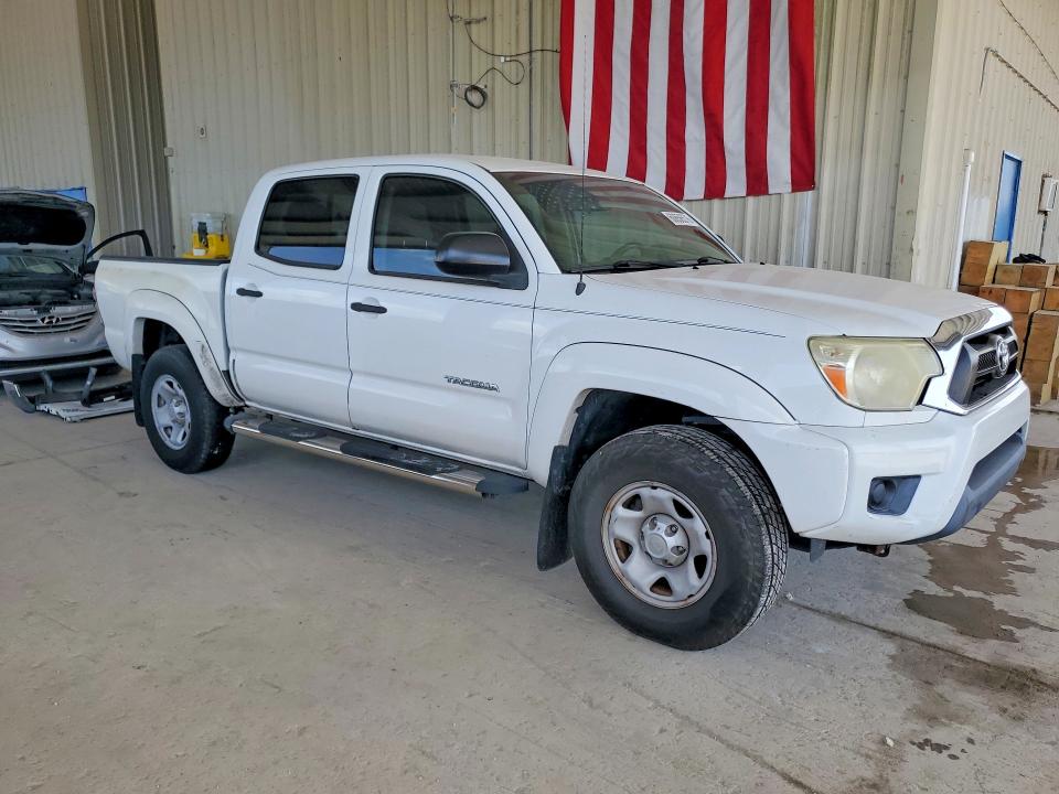 2015 Toyota Tacoma VIN 5TFJX4GN7FX037183 COPART salvage auction — REAR END, Fl - Cert Of Title Slvg Rebuildable, sold $3,750 on 2026-07-29 (photo 4)