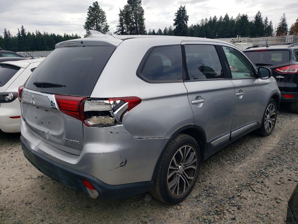 2018 Mitsubishi Outlander VIN JA4AD2A35JJ004211 COPART salvage auction — REAR END, In - Certificate Of Title, sold $2,200 on 2026-07-24 (photo 3)