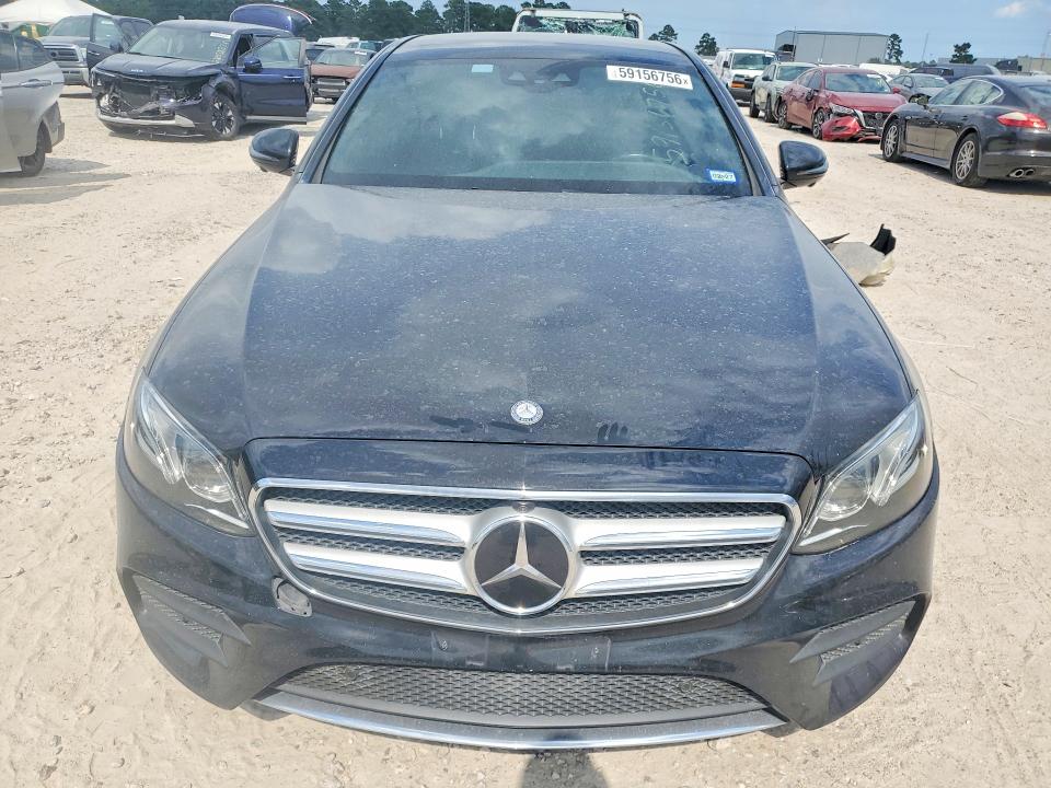 2017 Mercedes-benz E-klasse VIN WDDZF4JB8HA183690 COPART salvage auction — WATER/FLOOD, Tx - Salvage Title-Flood Damage, sold $8,900 on 2026-07-17 (photo 5)
