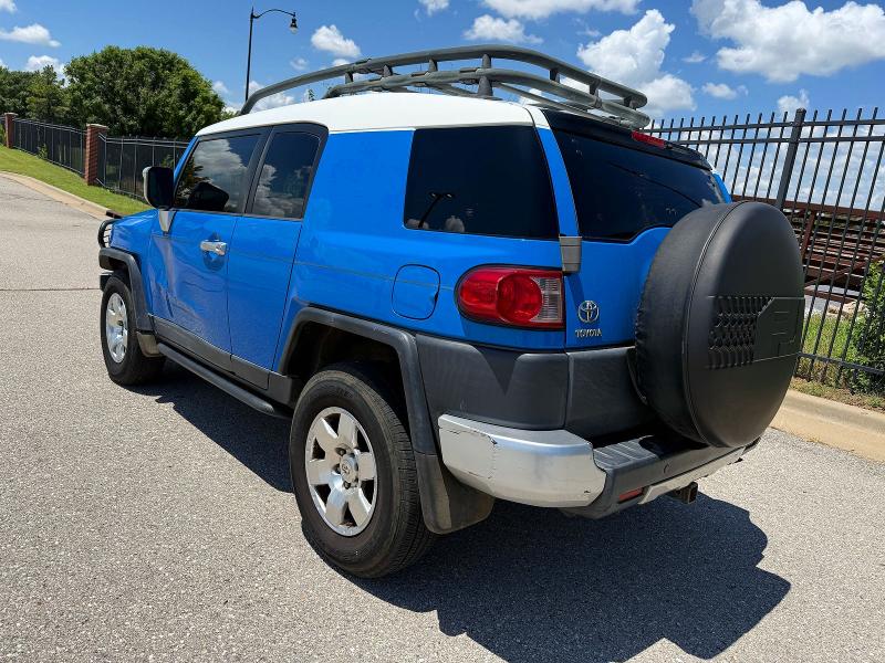 2007 Toyota Fj cruiser VIN JTEBU11F170076998 COPART salvage auction — MINOR DENT/SCRATCHES, Ok - Certificate Of Title (P), sold $4,100 on 2026-07-30 (photo 3)