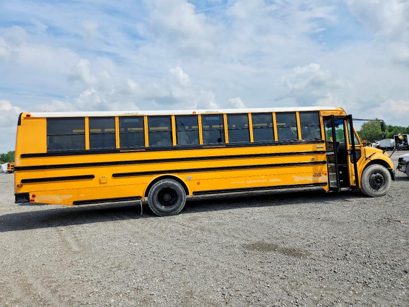 2012 Thomas Saf-t-liner c2 VIN 4UZABRDT0CCBN9741 COPART salvage auction — NORMAL WEAR, IL - CERTIFICATE OF TITLE, sold $2,000 on 2026-09-09 (photo 4)