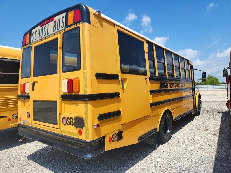 2011 Thomas Saf-t-liner c2 VIN 4UZABRDT2BCAX9677 COPART salvage auction — MINOR DENT/SCRATCHES, LA - CERTIFICATE OF TITLE, sold $1,450 on 2026-09-08 (photo 4)