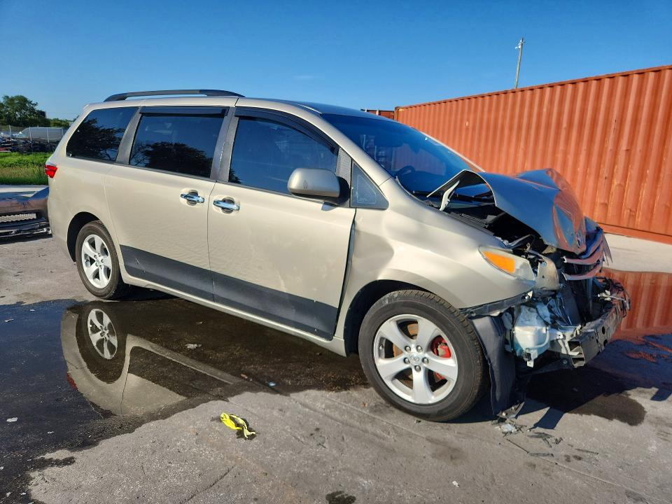 2015 Toyota Sienna VIN 5TDKK3DC4FS555788 COPART salvage auction — FRONT END, Fl - Cert Of Title Slvg Rebuildable, sold $375 on 2026-07-21 (photo 4)