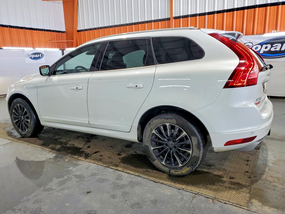 2015 Volvo Xc60 VIN YV4902RS1F2629087 COPART salvage auction — NORMAL WEAR, AB - BOS - ACTIVE, sold $2,150 on 2026-07-29 (photo 2)