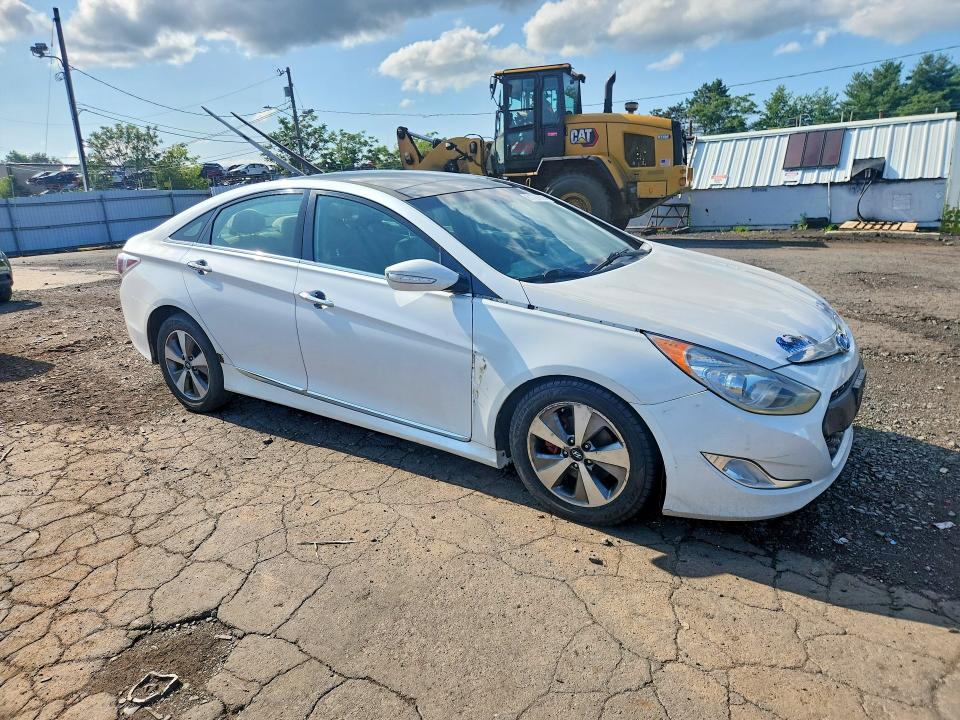2011 Hyundai Sonata hybrid VIN KMHEC4A43BA001707 COPART salvage auction — SIDE, Ct - Cert Of Title-Salvage, sold $450 on 2026-07-28 (photo 4)
