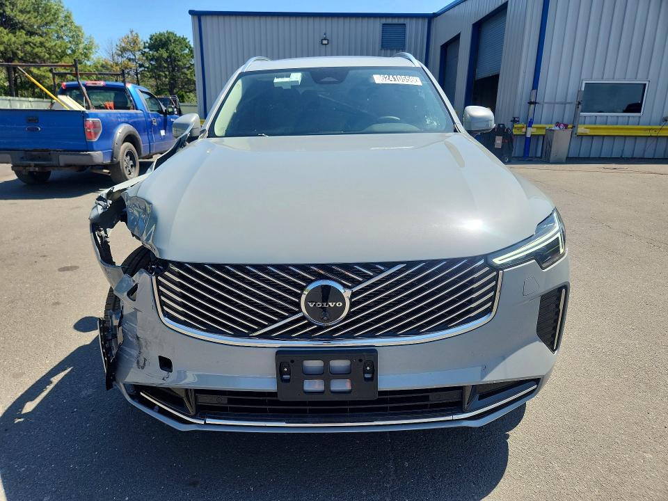 2026 Volvo Xc90 VIN YV4062PE5T1517897 COPART salvage auction — FRONT END, Nj - Certificate Of Title, sold $32,500 on 2026-08-03 (photo 5)
