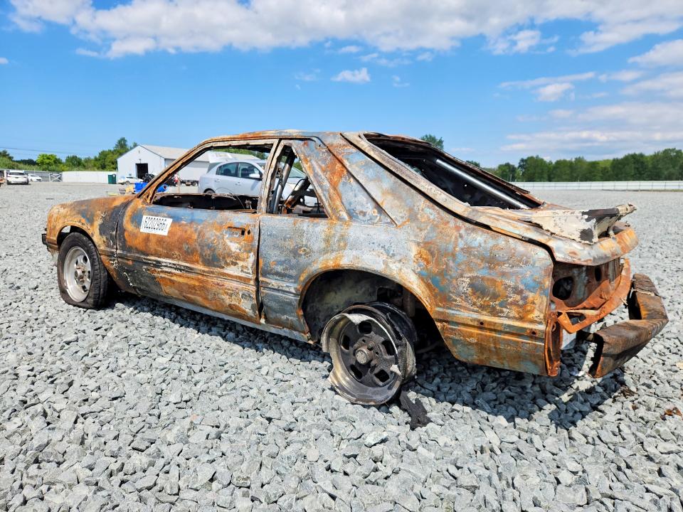1985 Ford Mustang VIN 1FABP28M8FF182016 COPART salvage auction — BURN, Oh - Bill Of Sale-Parts Only, sold $275 on 2026-08-03 (photo 2)