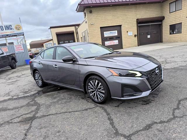 2025 Nissan Altima VIN 1N4BL4DV8SN417553 COPART salvage auction — WATER/FLOOD, Nj - Cert Of Title-Salvage Flood, sold $15,900 on 2026-07-28 (photo 3)