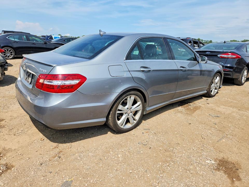2013 Mercedes-benz VIN WDDHF8JB1DA748312 COPART salvage auction — MINOR DENT/SCRATCHES, Il - Certificate Of Title, sold $550 on 2026-07-21 (photo 3)