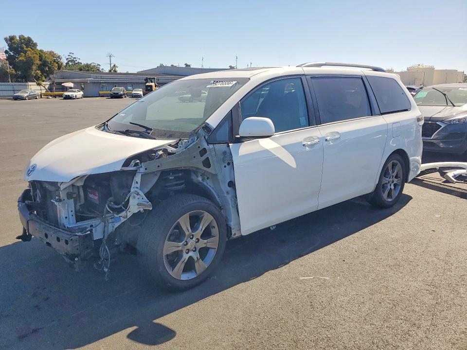 2015 Toyota Sienna VIN 5TDXK3DC4FS559930 COPART salvage auction — FRONT END, Ca - Salvage Certificate, sold $60 on 2026-07-29 (photo 1)
