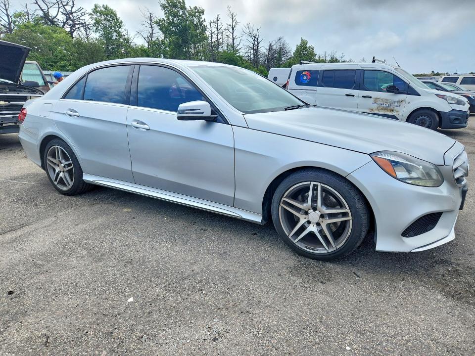 2014 Mercedes-benz E-klasse VIN WDDHF8JB9EB071599 COPART salvage auction — MINOR DENT/SCRATCHES, Ny - Certificate Of Title, sold $1,150 on 2026-08-05 (photo 4)