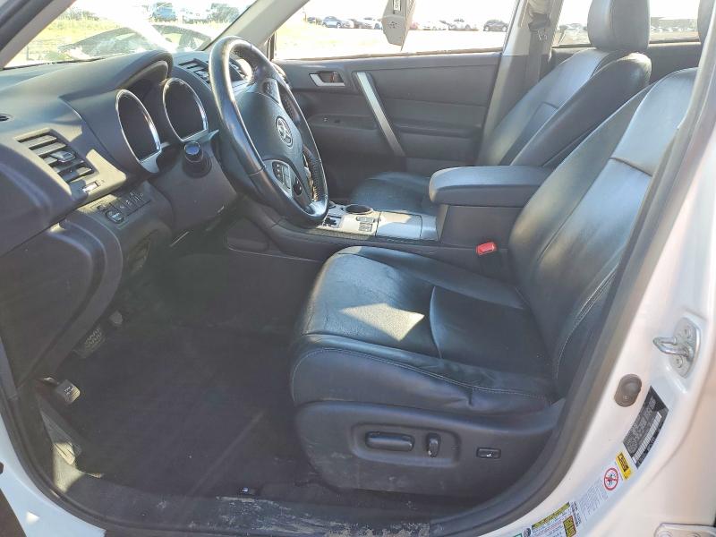 2013 Toyota Highlander VIN 5TDBK3EH1DS207972 COPART salvage auction — VANDALISM, Ab - Bos - Salvage, sold $375 on 2026-07-28 (photo 7)