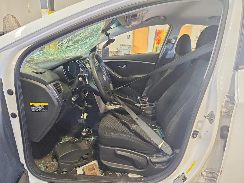 2017 Hyundai Elantra VIN KMHD35LHXHU373067 COPART salvage auction — VANDALISM, Pa - Certificate Of Salvage, sold $700 on 2026-07-20 (photo 7)