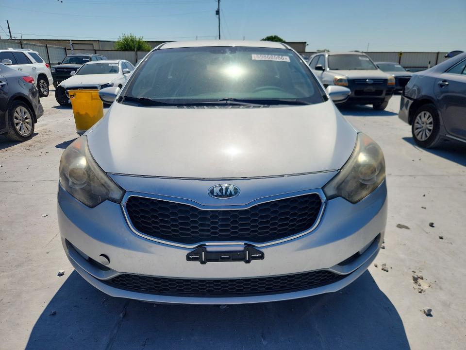2016 Kia Forte VIN KNAFX4A88G5545116 COPART salvage auction — REAR END, Tx - Salvage Vehicle Title, sold $2,000 on 2026-07-28 (photo 5)