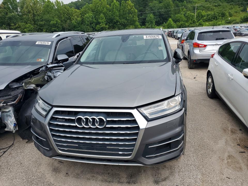 2017 Audi Q7 VIN WA1LHAF78HD036162 COPART salvage auction — UNDERCARRIAGE, In - Certificate Of Title, sold $150 on 2026-07-30 (photo 5)