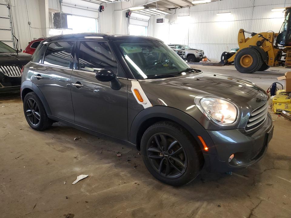 2013 Mini Cooper VIN WMWZB3C56DWM31310 COPART salvage auction — MINOR DENT/SCRATCHES, Ca - Certificate Of Title, sold $1,250 on 2026-07-09 (photo 4)