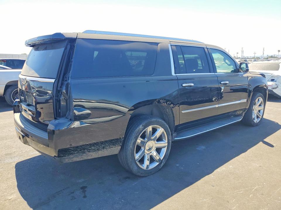 2020 Cadillac Escalade VIN 1GYS4HKJ3LR114456 COPART salvage auction — SIDE, CA - DIS/DLR/EXP ONLY CLEAN TITLE, sold $5,700 on 2026-07-22 (photo 3)