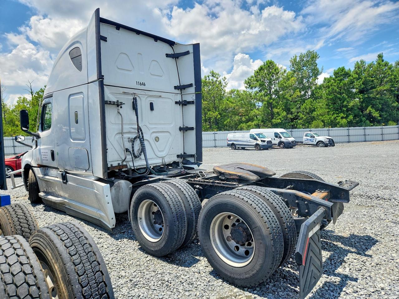 2021 Freightliner Cascadia 126 VIN 3AKJHHDR9MSLY3930 COPART salvage auction — Front End, GA - CERT OF TITLE-SALVAGE, sold $28,000 on 2026-08-13 (photo 2)