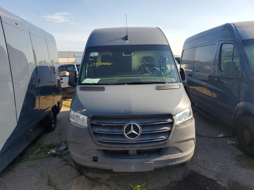 2019 Mercedes-benz Sprinter VIN WD4PF0CD7KP099279 COPART salvage auction — REAR END, Mi - Certificate Of Title (P), sold $8,300 on 2026-07-28 (photo 5)