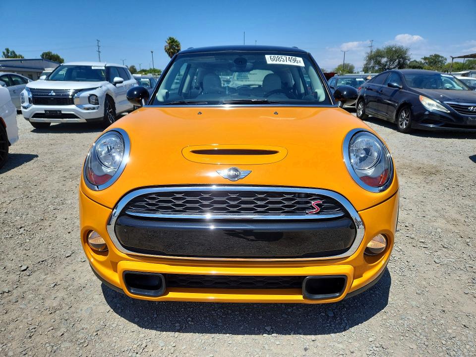 2015 Mini Cooper VIN WMWXP7C58F2A33934 COPART salvage auction — MINOR DENT/SCRATCHES, Ca - Salvage Certificate, sold $2,000 on 2026-07-27 (photo 5)