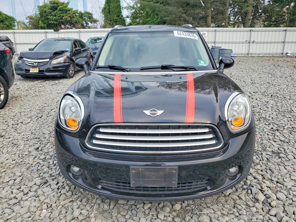 2014 Mini Cooper VIN WMWZB3C54EWR37218 COPART salvage auction — MINOR DENT/SCRATCHES, Nj - Cert Of Title-Salvage, sold $775 on 2026-08-03 (photo 5)