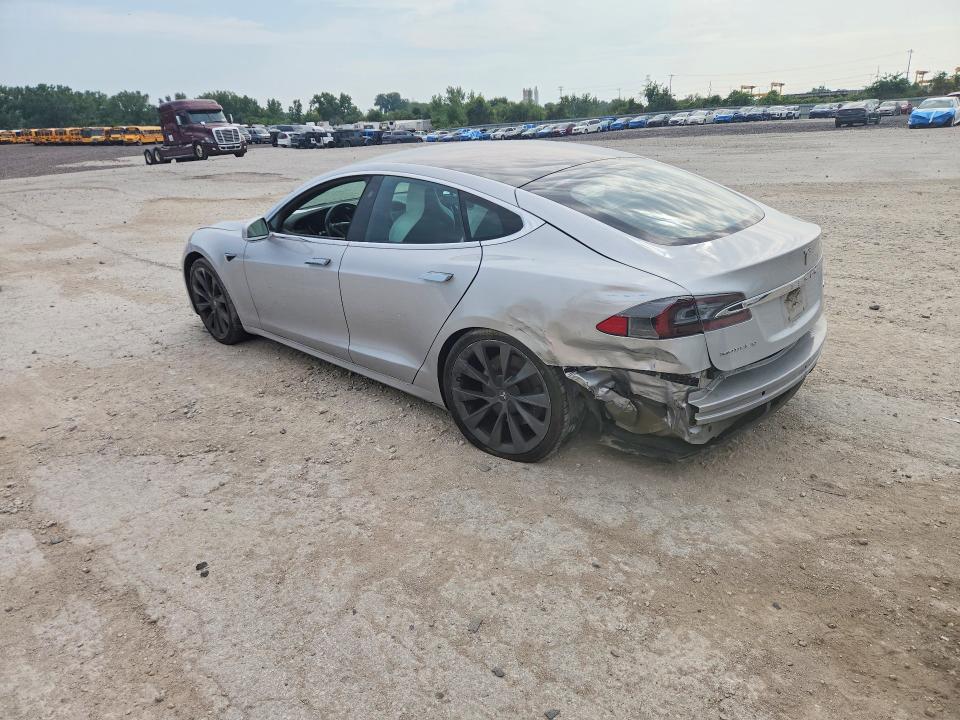 2018 Tesla Model s VIN 5YJSA1E25JF268342 COPART salvage auction — REAR END, KS - DEALER ONLY CLEAN TITLE, sold $4,750 on 2026-07-28 (photo 2)