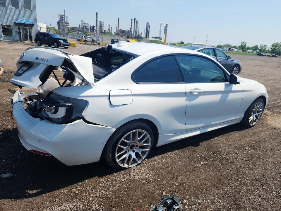 2016 BMW VIN WBA1G9C50GV726575 COPART salvage auction — REAR END, Qc - Gravement Accidente, sold $875 on 2026-08-18 (photo 3)