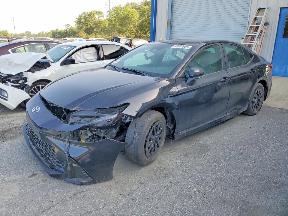 2025 Toyota Camry VIN 4T1DAACK0SU555829 COPART salvage auction — SIDE, Ca - Dis/Dlr/Exp Only Clean Title, sold $12,300 on 2026-07-09 (photo 1)