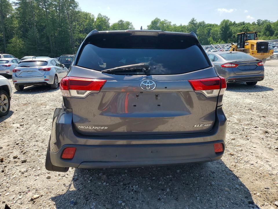 2017 Toyota Highlander VIN 5TDJZRFH8HS468689 COPART salvage auction — ALL OVER, MA - CERT OF TITLE-SALVAGE, sold $3,650 on 2026-07-29 (photo 6)