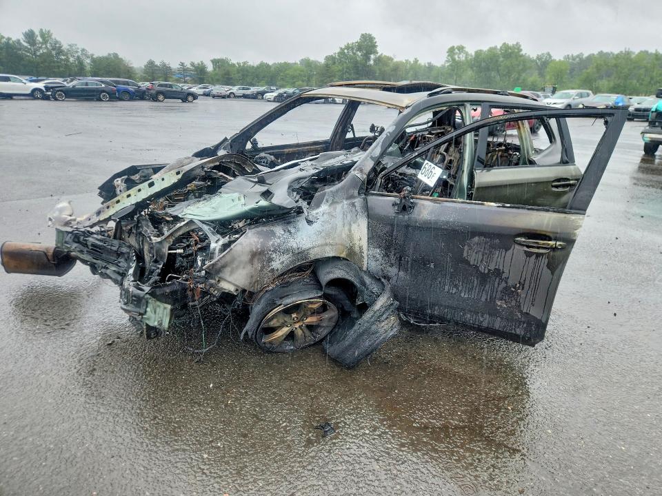 2014 Subaru Forester VIN JF2SJAEC8EH521573 COPART salvage auction — BURN, Ct - Cert Of Title-Salvage, sold $475 on 2026-07-24 (photo 1)