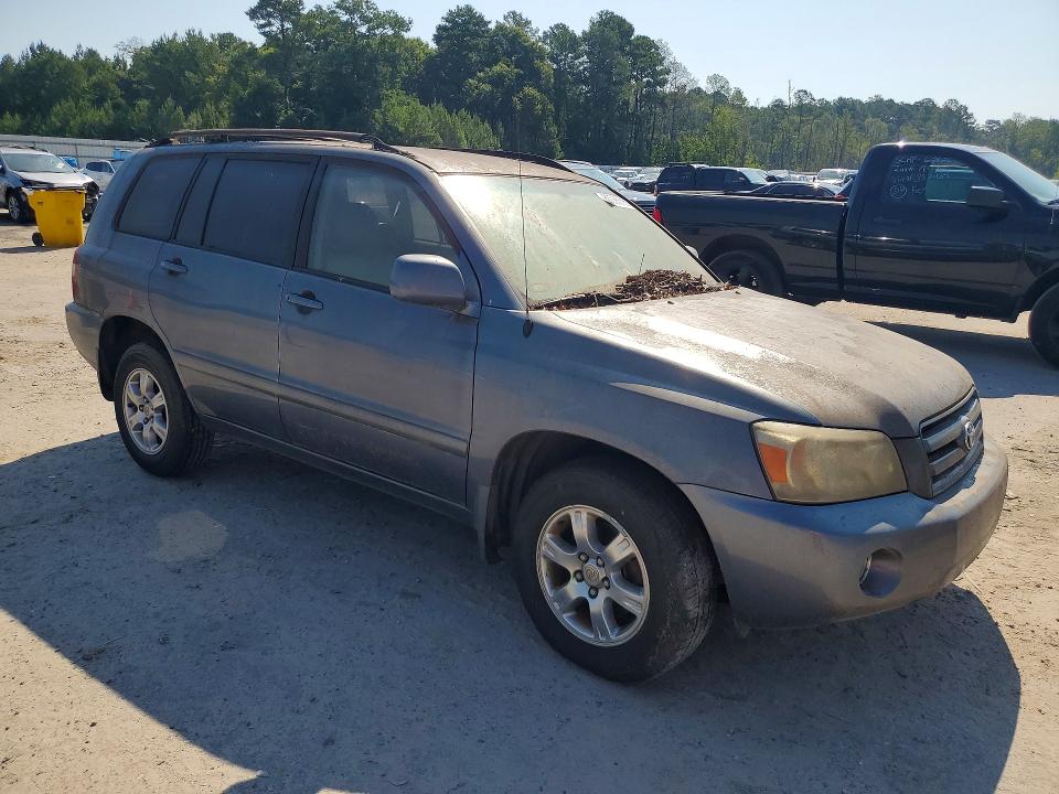 2004 Toyota Highlander VIN JTEGP21A240029241 COPART salvage auction — MINOR DENT/SCRATCHES, SC - CERTIFICATE OF TITLE, sold $900 on 2026-07-27 (photo 4)