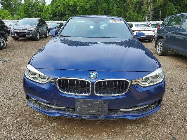 2018 BMW 3 series VIN WBA8D9C51JEM31399 COPART salvage auction — WATER/FLOOD, ON - PERMIT NO BRAND - UNFIT, sold $3,600 on 2026-08-04 (photo 6)