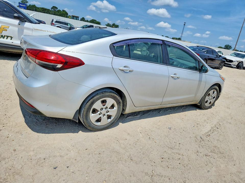 2017 Kia VIN 3KPFL4A72HE083535 COPART salvage auction — REAR END, Al - Certificate Of Title, sold $1,100 on 2026-07-09 (photo 3)