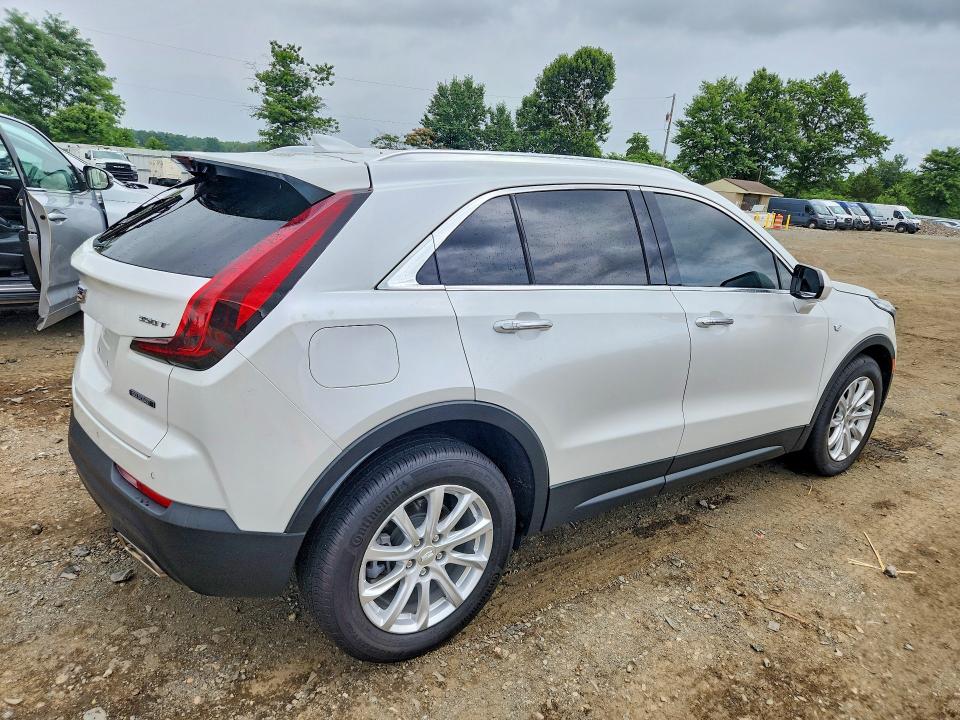 2023 Cadillac Xt4 VIN 1GYFZBR43PF103433 COPART salvage auction — WATER/FLOOD, Nj - Cert Of Title-Salvage Flood, sold $7,400 on 2026-08-24 (photo 3)