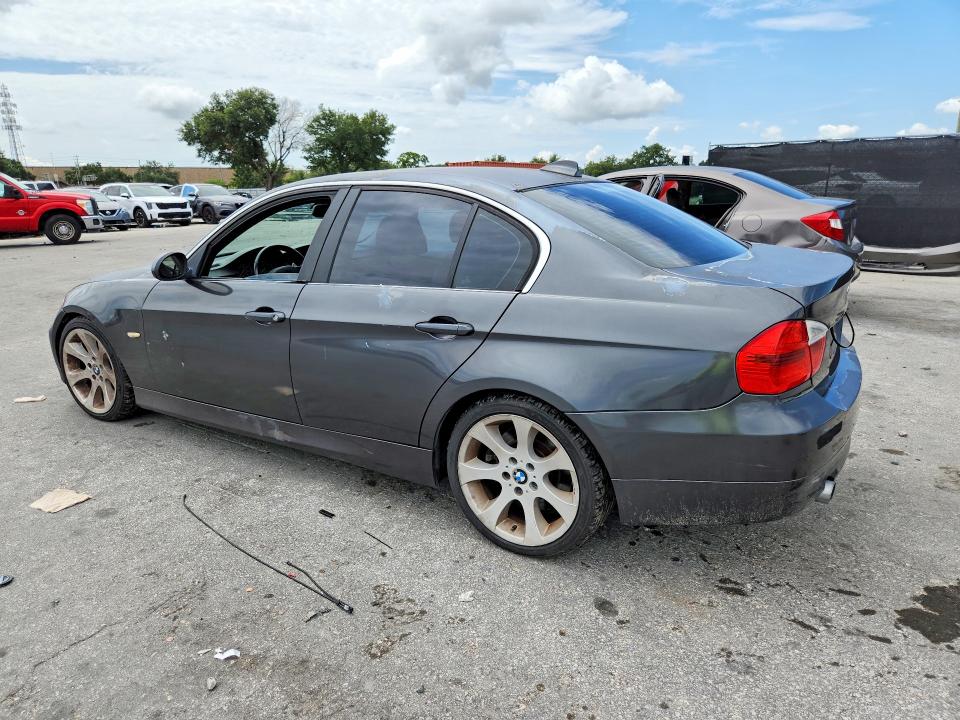 2007 BMW 3 series VIN WBAVB73517PA86582 COPART salvage auction — MINOR DENT/SCRATCHES, FL - CERT OF TITLE-REBUILT, sold $500 on 2026-07-21 (photo 2)