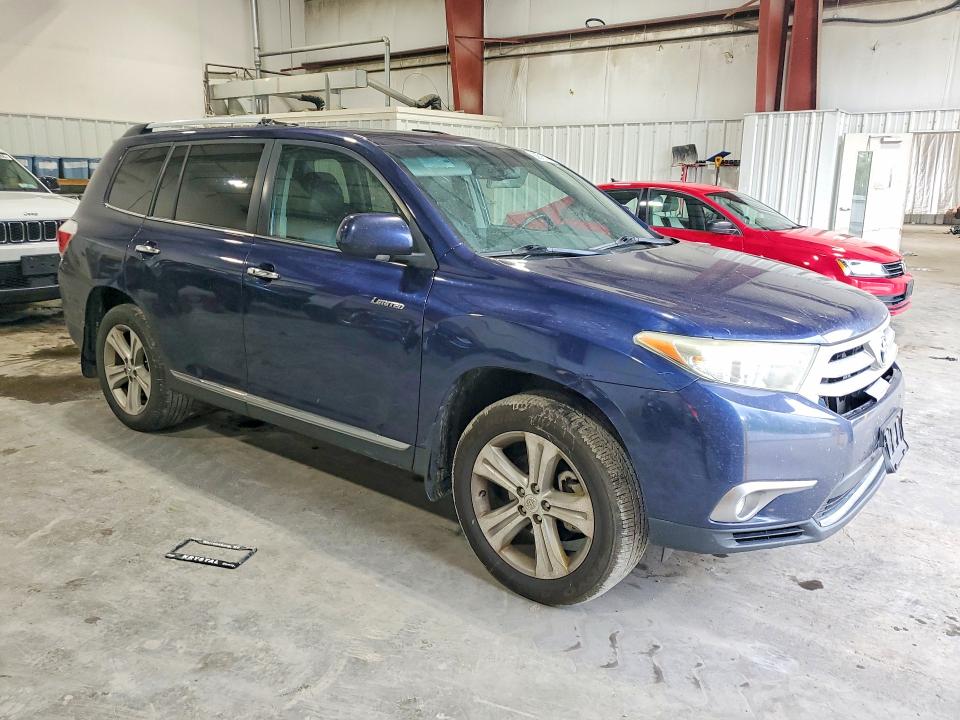 2013 Toyota Highlander VIN 5TDDK3EHXDS200804 COPART salvage auction — FRONT END, NY - MV-907A SALVAGE CERTIFICATE, sold $4,100 on 2026-07-29 (photo 4)