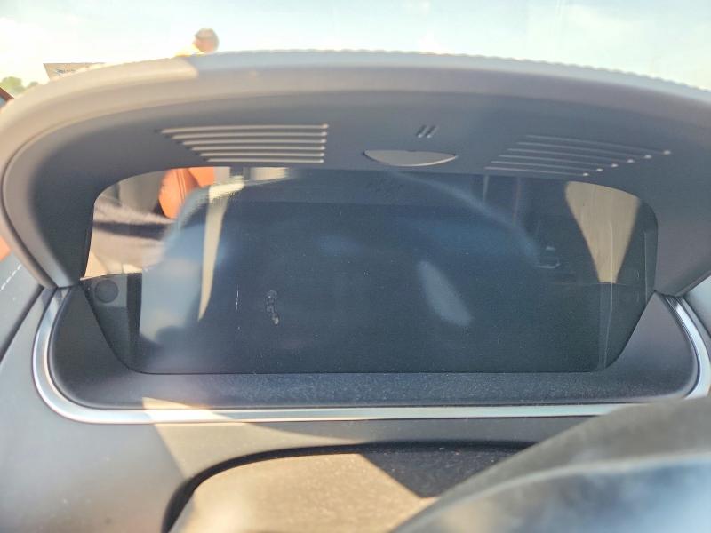 2024 Jaguar F-type VIN SAJDF1EE0RCK87105 COPART salvage auction — WATER/FLOOD, La - Cert Of Title-Salvage Flood, sold $28,500 on 2026-08-19 (photo 9)