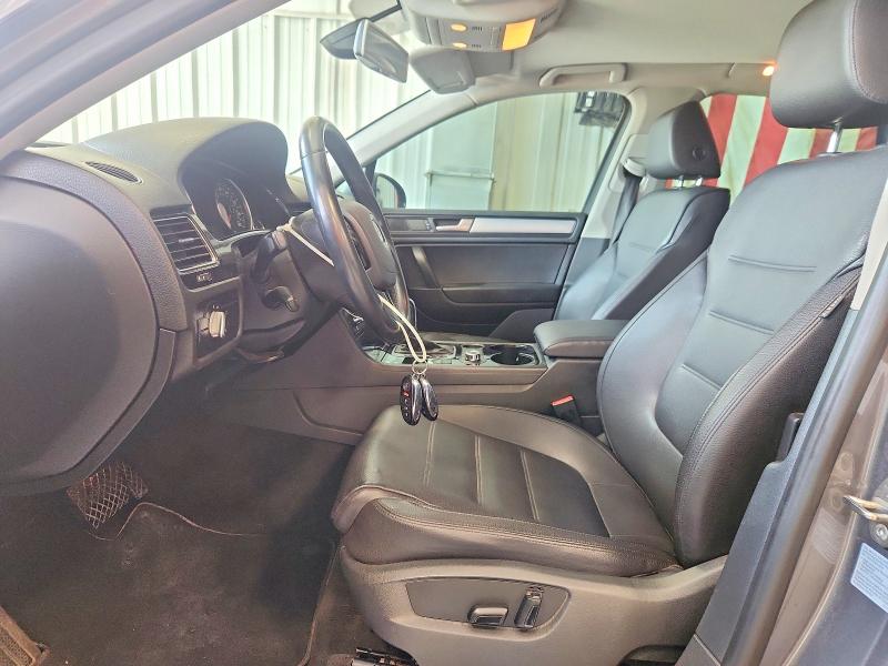 2014 Volkswagen Touareg VIN WVGEF9BP9ED004241 COPART salvage auction — HAIL, Wi - Certificate Of Title, sold $200 on 2026-07-28 (photo 7)