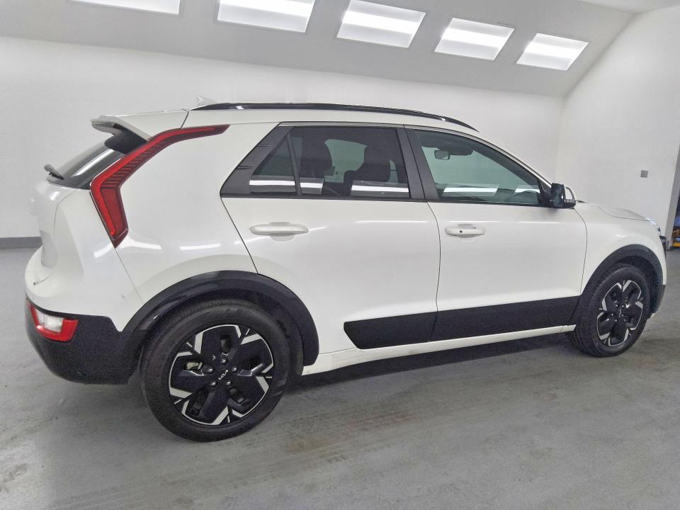 2023 Kia Niro VIN KNDCR3L15P5026048 COPART salvage auction — MECHANICAL, CA - CERTIFICATE OF TITLE, sold $7,100 on 2026-07-15 (photo 3)