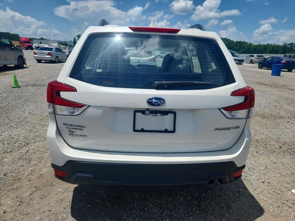 2020 Subaru Forester VIN JF2SKADC6LH484745 COPART salvage auction — MINOR DENT/SCRATCHES, Nc - Dealer Only Clean Title, sold $3,700 on 2026-07-27 (photo 6)
