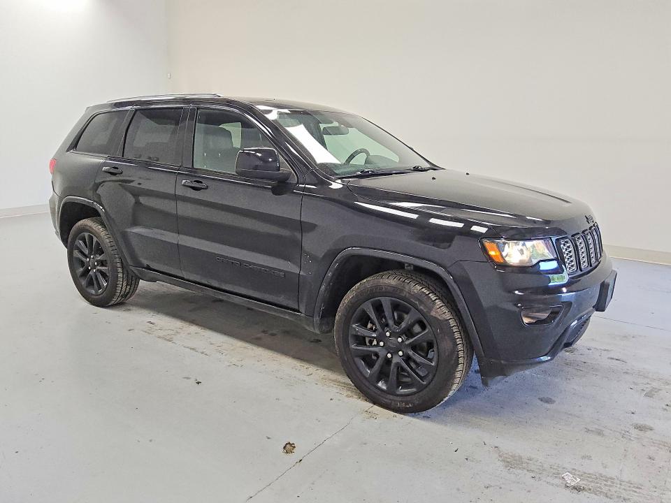 2021 Jeep Grand cherokee VIN 1C4RJFAG0MC588005 COPART salvage auction — MINOR DENT/SCRATCHES, Wv - Certificate Of Title, sold $100 on 2026-07-28 (photo 4)