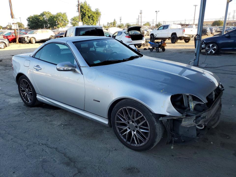 2001 Mercedes-benz Slk-class VIN WDBKK49F21F172755 COPART salvage auction — FRONT END, Ca - Salvage Certificate, sold $375 on 2026-07-20 (photo 4)
