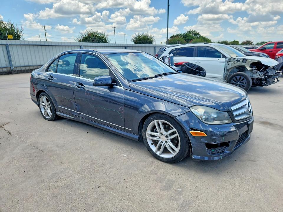 2013 Mercedes-benz C-klasse VIN WDDGF4HB6DR266348 COPART salvage auction — FRONT END, TX - SALVAGE VEHICLE TITLE (P), sold $550 on 2026-07-16 (photo 4)