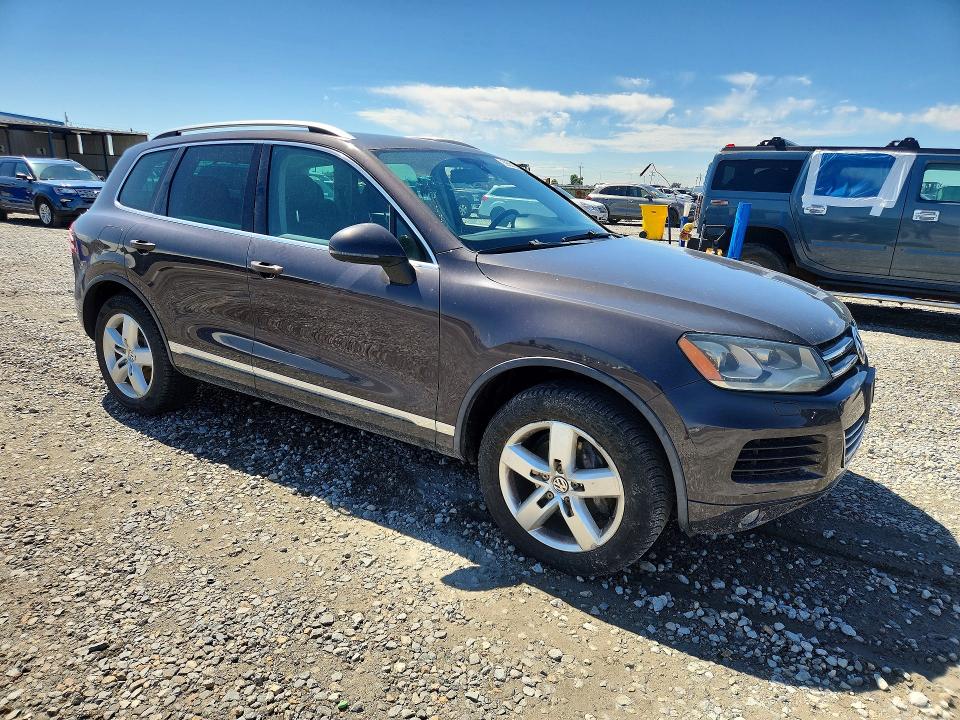 2011 Volkswagen Touareg VIN WVGFK9BP0BD003295 COPART salvage auction — FRONT END, CO - PUBLIC - SALVAGE TITLE (P), sold $350 on 2026-07-21 (photo 4)